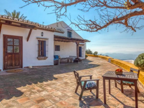 Lovely Cottage in Alcauc n near Sierra Tejeda Natural Park